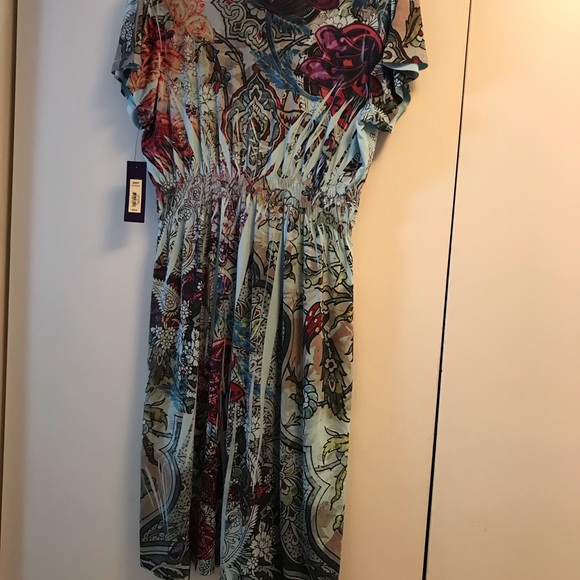 Dress - Picture 2 of 4